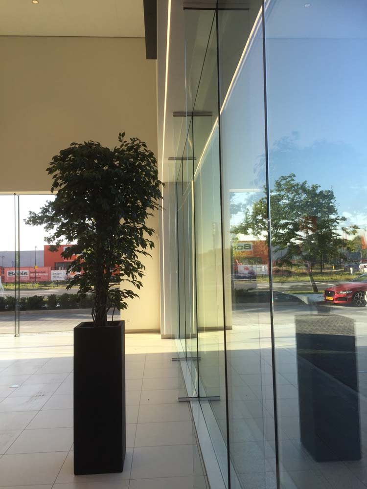 Nieuwbouw Jaguar dealer Van Mossel Apeldoorn